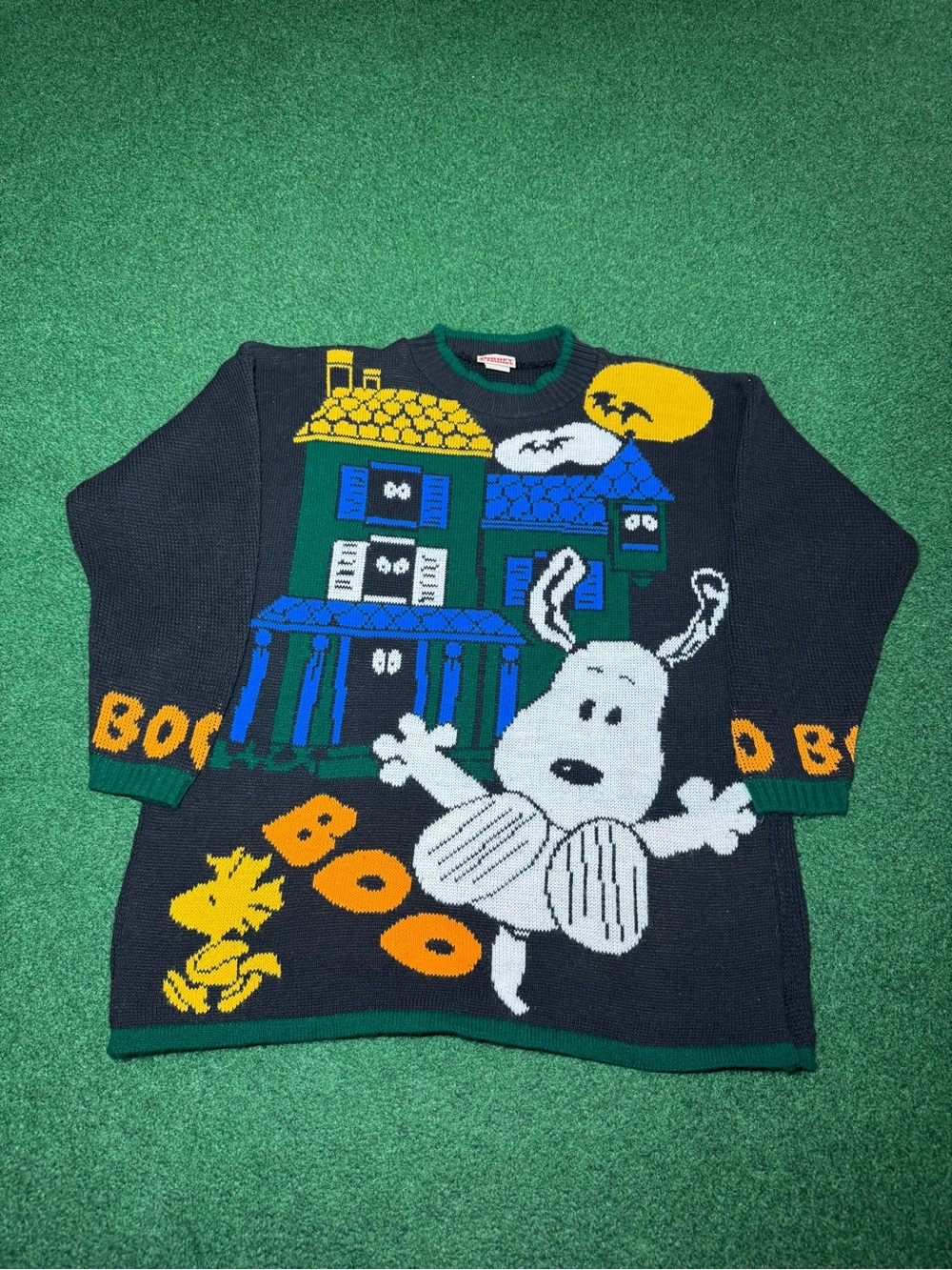 Vintage 80s 90s Snoopy Woodstock Peanuts Halloween Sweater, Horror (Medium)